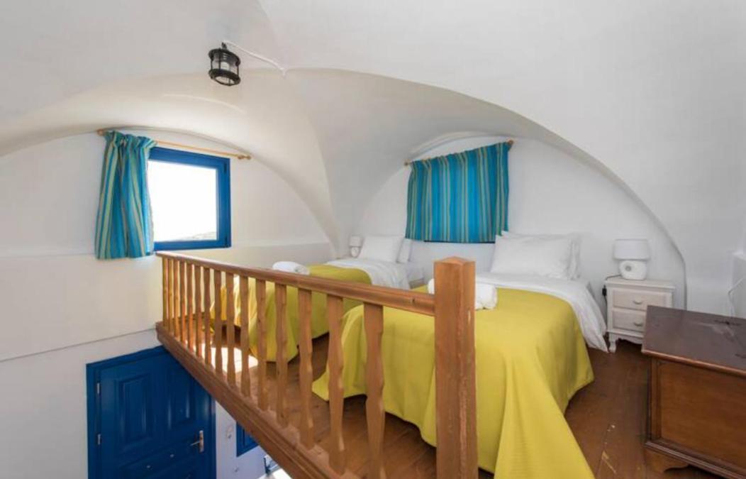Santorini Traditional Suites Vóthon Exterior foto