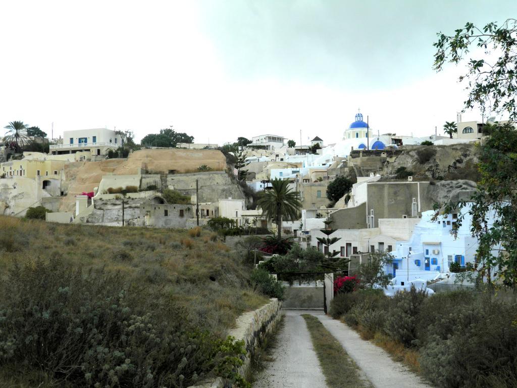 Santorini Traditional Suites Vóthon Exterior foto