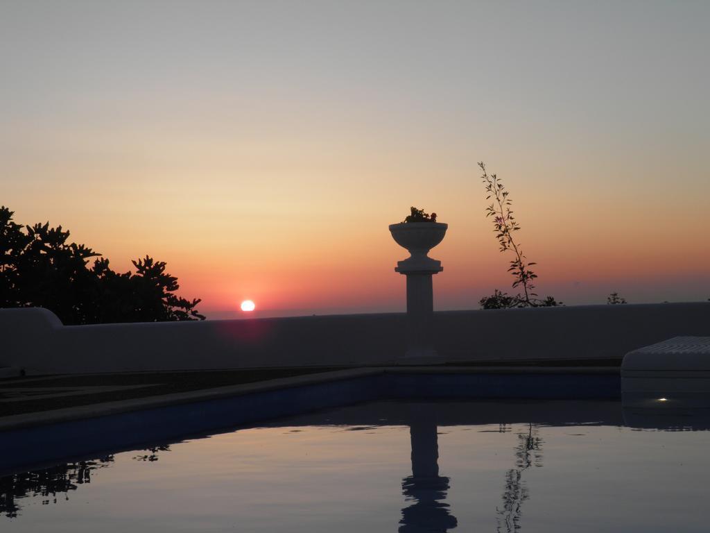Santorini Traditional Suites Vóthon Exterior foto