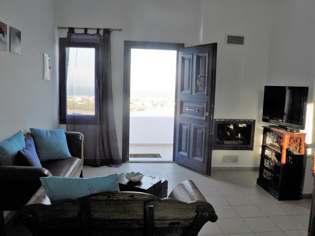 Santorini Traditional Suites Vóthon Exterior foto